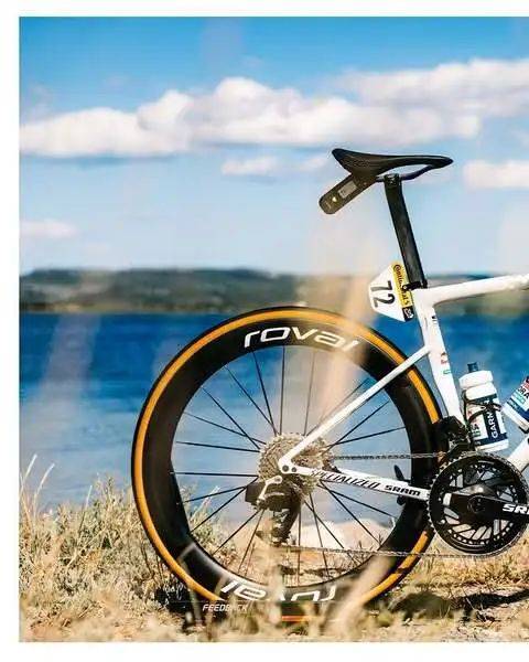 Specialized S-Works Tarmac SL8红牛白衫定制涂装