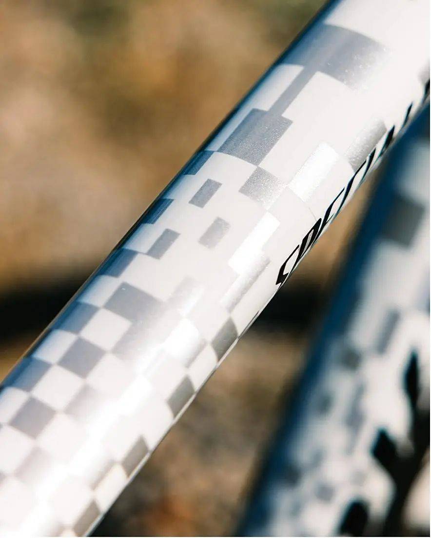 Specialized S-Works Tarmac SL8红牛白衫定制涂装